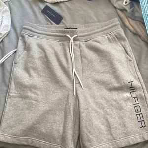 2 matching tommy hilfiger shorts